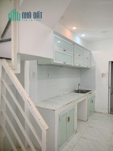 Bán nhà đường Nguyễn Bặc, Tân Bình, 21m2, 2.3x9, 2 tầng, 2PN, chỉ 2.65 tỷ TL chính chủ.