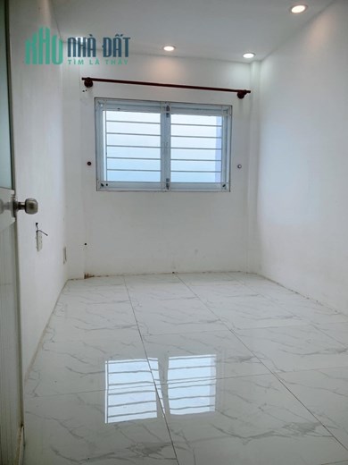 Bán nhà đường Nguyễn Bặc, Tân Bình, 21m2, 2.3x9, 2 tầng, 2PN, chỉ 2.65 tỷ TL chính chủ.