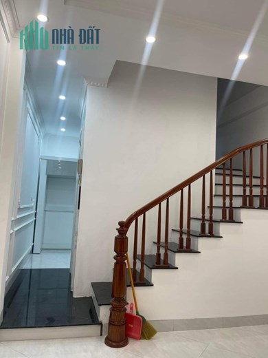 Cho thuê nhà KIM NGƯU,  41m x5T giá 15 triệu