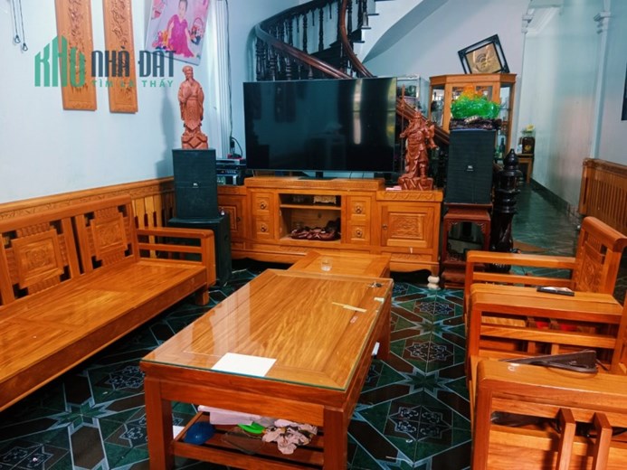Bán nhà 3 tầng gần công an Tỉnh