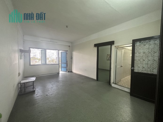 Chính chủ cần bán gấp căn chung cư 75.71m2 ngay tại quận 1