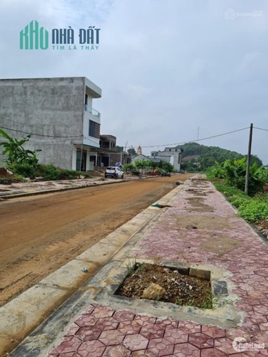 Bán 250m đất trung tâm Chợ Tân Trào Tuyên Quang cách đình Hồng Thái 350m Quốc Lộ 2C giá 45tr/m2