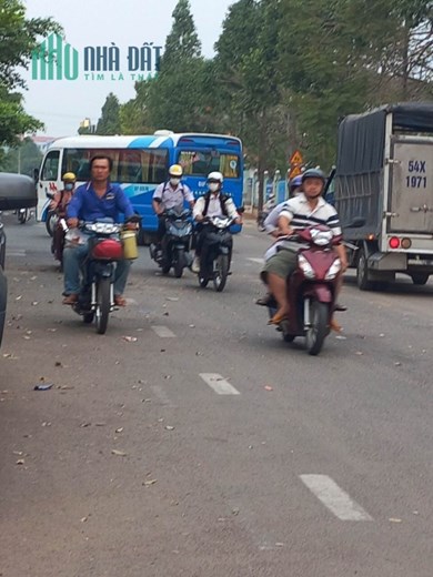 Chính chủ bán nhà 10x30 đang kinh doanh cf và đồ ăn cho học sinh