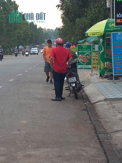 Chính chủ bán nhà 10x30 đang kinh doanh cf và đồ ăn cho học sinh