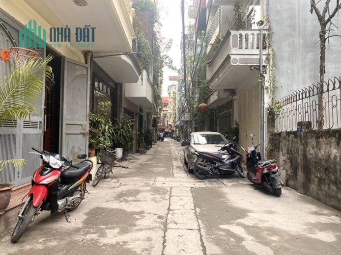 Nhà đẹp phố Hoàng Văn Thái quận Thanh Xuân 45m2 nhỉnh 6 tỷ gara kinh doanh tặng nội thất