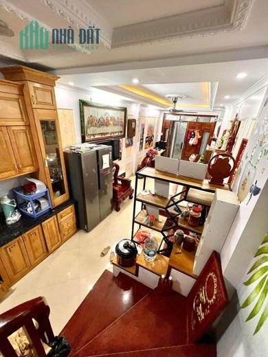 Bán nhà Lê Thanh Nghị, Trần Đại Nghĩa 50mx4T nhỉnh 4 tỷ kd 3 ngủ lô góc cho thuê 15tr/th