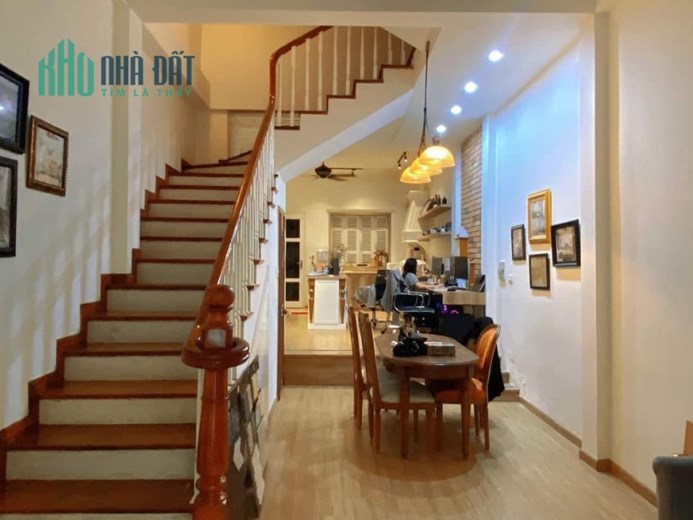 Bán nhà Láng Hạ, Đống Đa, 70m2 khu phân lô VIP, 2 thoáng, ô tô tránh, không có căn thứ 2