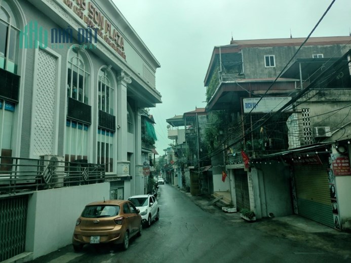 Cần bán lô đất diện tích 124,7m2, vị trí tại phường Đồng Tiến, thành phố Hòa Bình