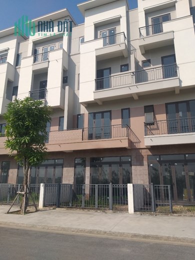 Bán NHÀ PHỐ Thương mại 75m2, 4 tầng Chỉ 3,7x tỷ, KCN Vsip TP Từ Sơn