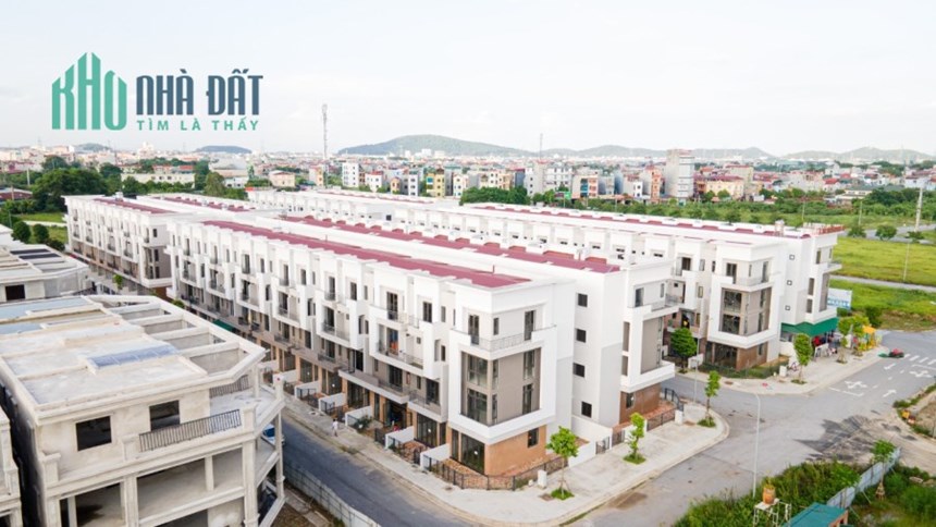 Bán NHÀ PHỐ Thương mại 75m2, 4 tầng Chỉ 3,7x tỷ, KCN Vsip TP Từ Sơn