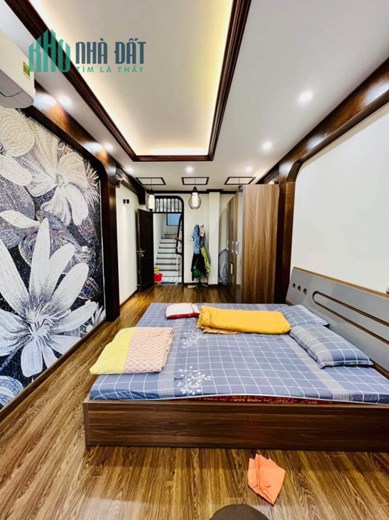 Bán nhà ngõ 8 Võng Thị - Giảm giá 500triệu - Lô góc 2 thoáng – 40m2, 6 tầng - 4.5 tỷ