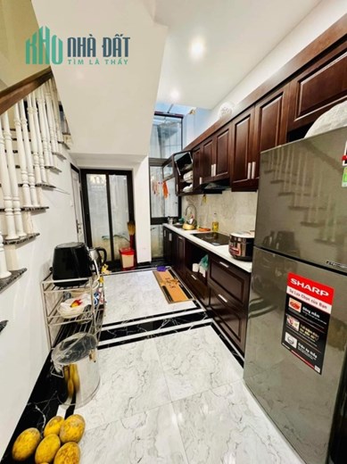 Bán nhà ngõ 8 Võng Thị - Giảm giá 500triệu - Lô góc 2 thoáng – 40m2, 6 tầng - 4.5 tỷ