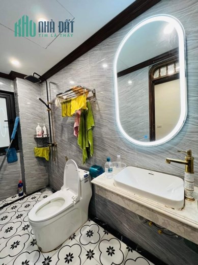 Bán nhà ngõ 8 Võng Thị - Giảm giá 500triệu - Lô góc 2 thoáng – 40m2, 6 tầng - 4.5 tỷ