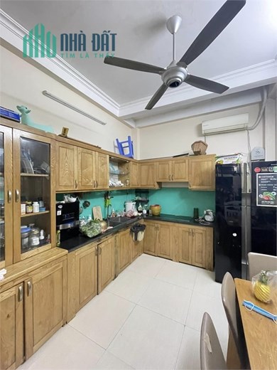 Cầu Giấy, ngõ thông KD, sát trường Đại Học, 40m2 giá chỉ hơn 5 tỷ, 0866585090