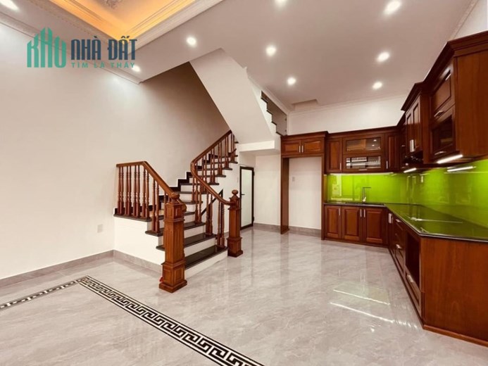 Nhà xây ở tâm huyết 4 tầng mới tinh, diện tích 50m GIÁ 6 tỉ tại Khu phân lô tái định cư Cây Đa