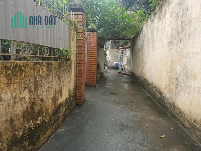 Bán đất giá rẻ Xóm Trung - Văn Cao chỉ 23 tr/m cho lô đất 143m có thể chia 3 hoặc xây nhà sân vườn