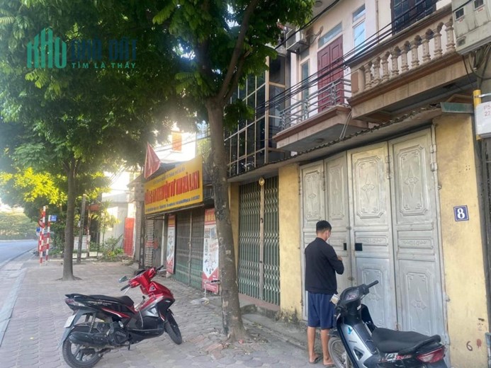 mặt phố kinh doanh, bán đát tặng nhà 3 tầng DƯƠNG XÁ, GIA LÂM 40 m2 chỉ 2,8 tỷ