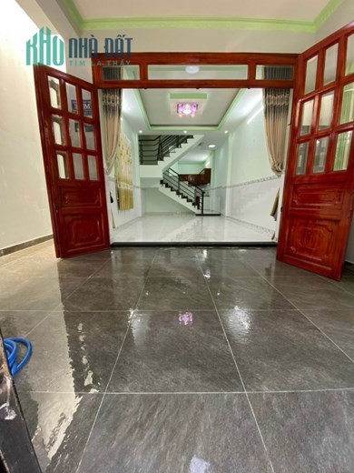 Bán nhà chính chủ Lê Đức Thọ P16
-- Diện tích : Ngang 4.40m dài 14m sổ có nở hậu xíu cn đủ 61m2 ,