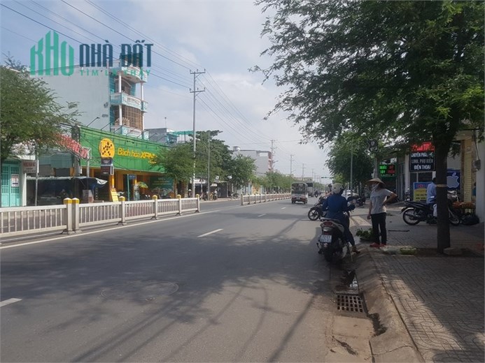 Cho thuê mặt bằng mới xây cạnh KCN Đông Xuyên đường 30/4 TPVT