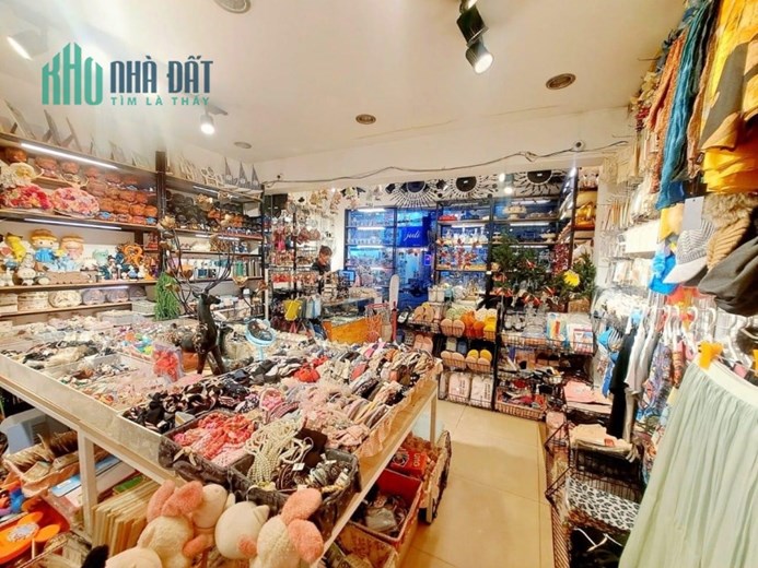 Bán đất, tặng nhà Doãn kế Thiện, Cầu Giấy. DT 124, MT10, giá 32 tỷ. Phương.
