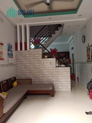 Kẹt Tiền Bán Gấp Nhà Lê Quốc Hưng Quận 4 . DT 80M Nhà 1 Trệt 2 Lầu 1 Sân Thượng. 3 PN. Giá 2 Tỷ