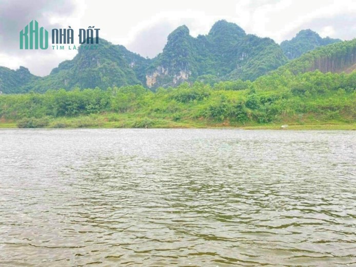 Siêu phẩm bám sông Bôi cực đẹp có tổng diện tích 3551m2 trong đó có 2110m2 thổ cư, giá chỉ 800k/m