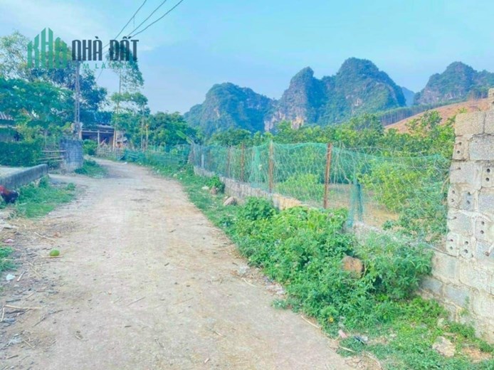 Siêu phẩm bám sông Bôi cực đẹp có tổng diện tích 3551m2 trong đó có 2110m2 thổ cư, giá chỉ 800k/m