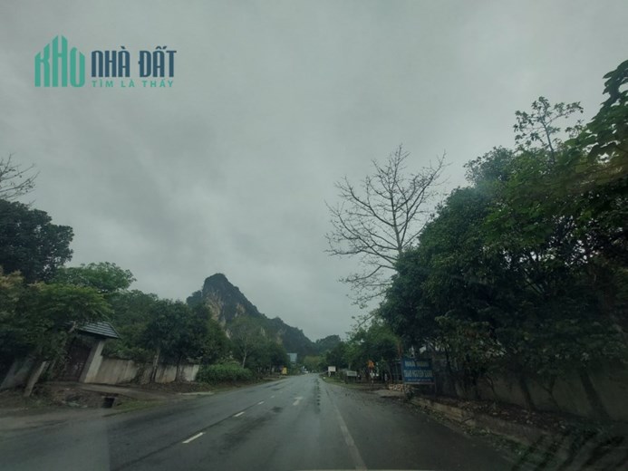 Cần bán nhanh lô đất 333,5m2. Mặt tiền bán QL6 10m