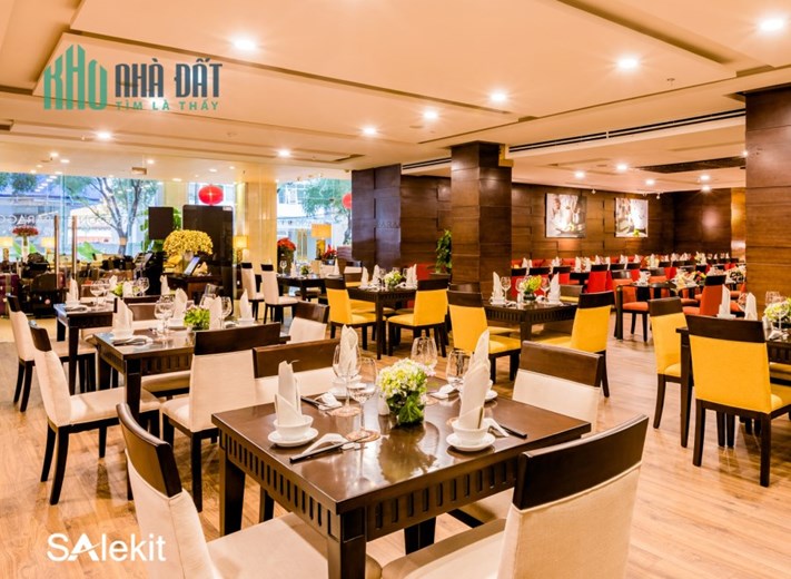 Bán nhà mặt phố Văn Cao, Ba Đình, vỉa hè rộng, kinh doanh, 280m, 2 tầng, mtiền 7m, 87 tỷ