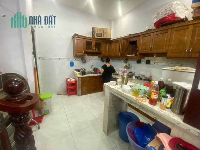 chính chủ gấp bán nhà 3 tầng quốc lộ 1A, hẻm xe hơi 5m, 53m2 chỉ 4.68 tỷ