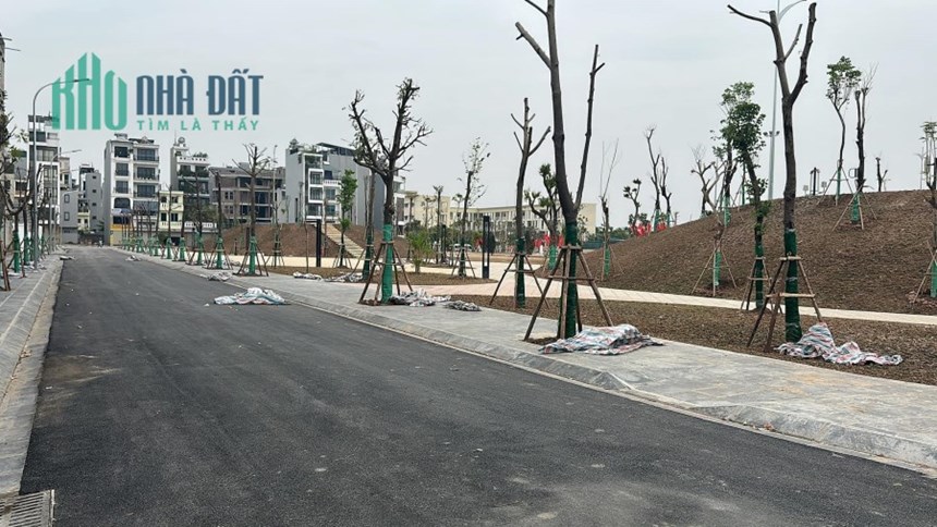 Phân lô TĐC Ngọc Thụy, 72m, MT 4,5m, đường ô tô, vỉa hè, vườn hoa, hơn 8 tỷ