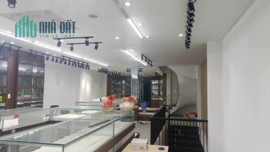 NHÀ MT NGUYẼN VĂN THOẠI