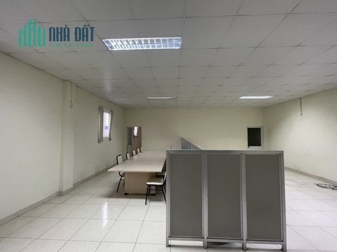 CHO THUÊ MẶT ĐƯỜNG MÁNG NƯỚC TỔNG DTSD 900M2 - MẶT TIÊN 8M