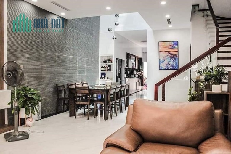 Bán Shophouse MP Xuân Phương, DT 110m2, Giá 14 tỷ. 0979400492.