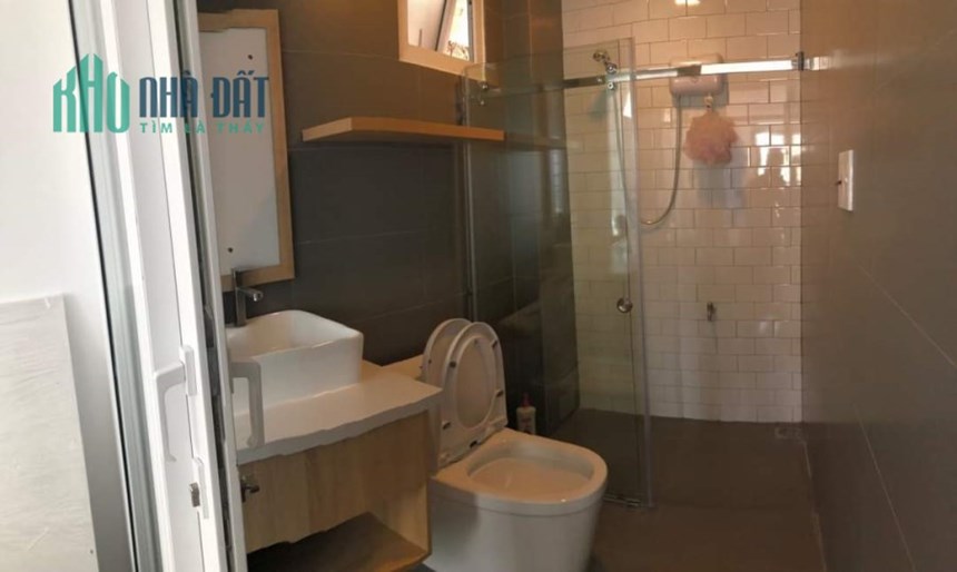 Kẹt Tiền Bán Gấp Nhà Nguyễn Thị Thập_Hẻm 5M DTSD 60m. 3 Tầng Nhà Đẹp Độc Lạ Hiện Đại Giá 2 Tỷ