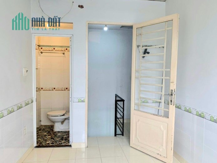 Bán nhà Rẻ Tôn Đản Q4 Dt Ngang 3 x 5.35m- 2 tấm có 1 tỷ hơn- 2 Phòng Ngũ 2wc GIẢM 100 TRIỆU