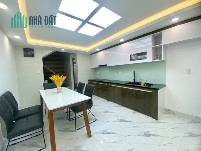 Giảm 300 triệu, bán LÊ VĂN SỸ, PN, 5 tầng, 4 phòng, 7.2 tỷ: