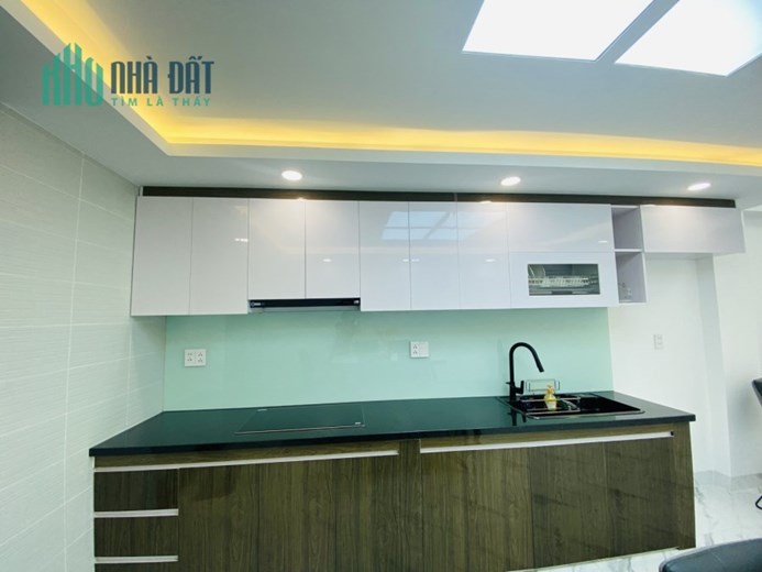 Giảm 300 triệu, bán LÊ VĂN SỸ, PN, 5 tầng, 4 phòng, 7.2 tỷ: