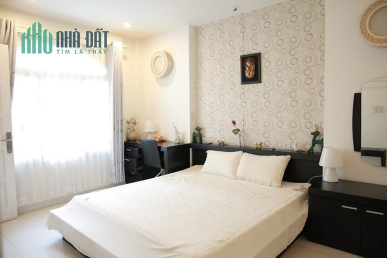 Bán Nhà HXH gần MT Hoàng Diệu, P.10 Phú Nhuận. 30m2 - 6,75 tỷ TL *PN21-30
