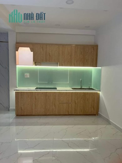 Bán Nhà Rẻ Đẹp Đoàn Văn Bơ Q4 
NGANG 5 X6.3m- 3 tấm  GIẢM 100 TRIỆU  cách Q1,Q2 có 1 phút