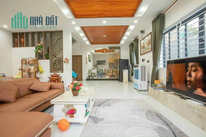 bán nhà mặt tiền đường Nguyễn chi phương kinh doanh đỉnh suầm uất ngày đêm dien tích ngang 5 x 20