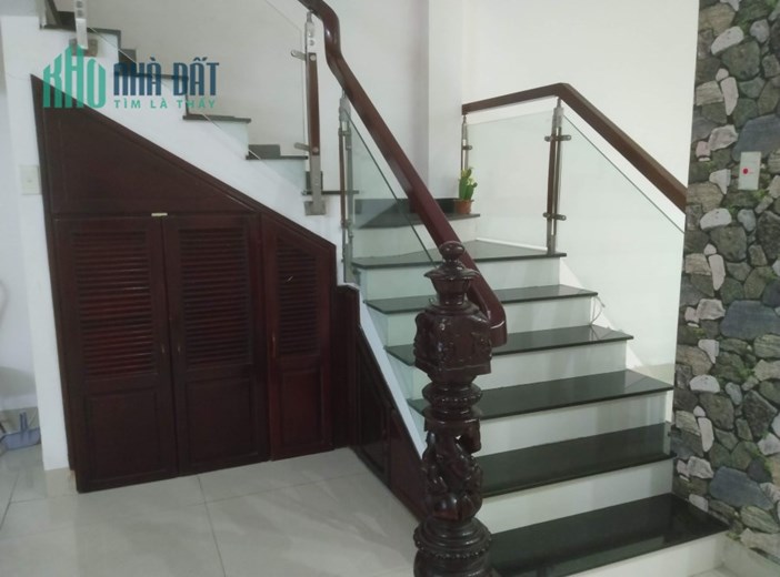 BÁN NHÀ LÔ GÓC 8x10m - DÒNG TIỀN 20 TRIỆU/ THÁNG - 3 TỶ HƠN HẠ CHÀO 500 TRIỆU - GIÁ MỚI NGÀY 13-04