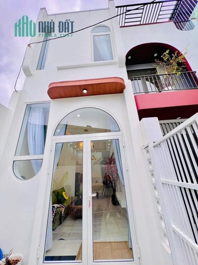 Nhà mới 2 tầng 2 mê Tô Hiệu đầy đủ nội thất 2,x tỷ