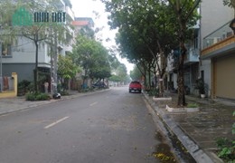 HIẾM!! Đất Lô Góc Khu Đấu Gía Việt Hưng, Vỉa Hè, Kinh doanh, 76m2, MT 17m, Gía 6,4 Tỷ.