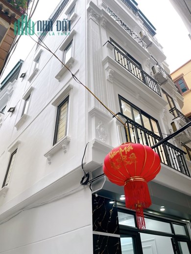 Cần  Bán nhà Phố Đặng Tiến Đông Gần  ôtô 45m MT4m 42m 5 Tg  chỉ 5,8 tỷ.