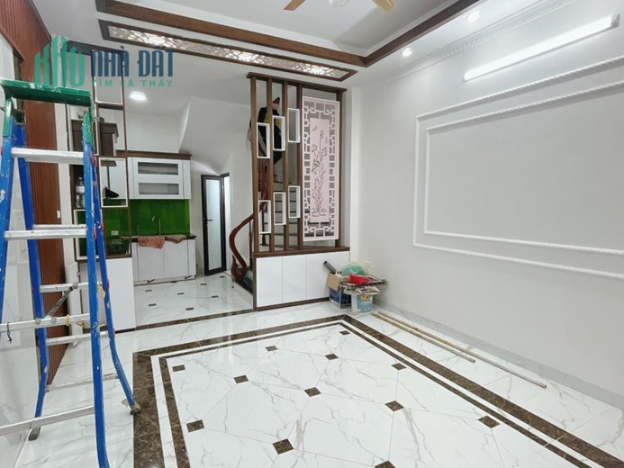 Cần  Bán nhà Phố Đặng Tiến Đông Gần  ôtô 45m MT4m 42m 5 Tg  chỉ 5,8 tỷ.