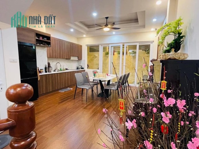 BÁN NHÀ NGÕ 97 VĂN CAO, QUẬN BA ĐÌNH, NGÕ 2 Ô TÔ TRÁNH,NHÀ MỚI THIẾT KẾ ĐẸP, FULL NỘI THẬT, GẦN HỒ