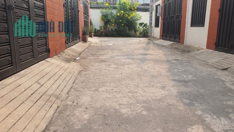 Bán Nhà HXH Quốc Lộ 13 Nhà mới tinh 3 tầng ở ngay