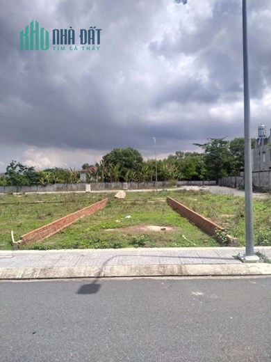 Bán gấp lô đất 100m2 full thổ tại Hưng Thịnh