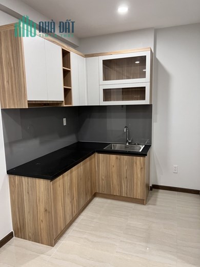 Cần bán gấp căn hộ mặt tiền đường thống nhất.